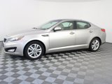 Used 2011 Kia Optima EX w/ Premium Pkg image 2