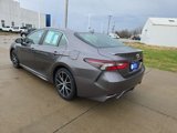 Used 2023 Toyota Camry SE image 3