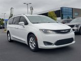 Used 2018 Chrysler Pacifica Touring-L Plus w/ Tire & Wheel Group image 3