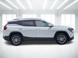 Used 2024 GMC Terrain SLT image 2