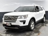 Used 2018 Ford Explorer XLT image 3