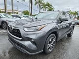 Used 2021 Toyota Highlander XLE image 5