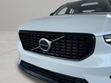 Used 2023 Volvo XC40 B4 Plus image 2