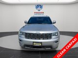 Used 2017 Jeep Grand Cherokee Laredo w/ Quick Order Package 23E image 2