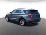 Used 2021 Ford Explorer XLT w/ Equipment Group 202A image 5