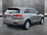 Used 2017 Kia Sorento LX w/ LX V6 Convenience Package image 5