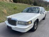 Used 1997 Lincoln Town Car Signature image 2