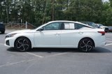 Used 2024 Nissan Altima 2.5 SR image 3