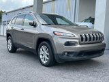Used 2017 Jeep Cherokee Latitude image 4