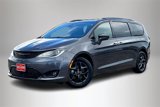 Used 2020 Chrysler Pacifica Touring-L Plus image 3
