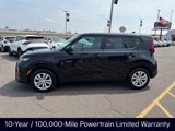 Used 2022 Kia Soul LX image 2