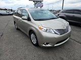 Used 2016 Toyota Sienna XLE Premium image 3