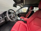 Certified 2025 Porsche Macan image 4