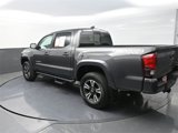 Used 2019 Toyota Tacoma TRD Sport image 5