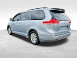 Used 2014 Toyota Sienna L image 4