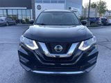 Used 2020 Nissan Rogue SV image 2