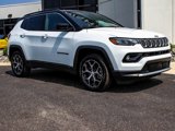 Used 2024 Jeep Compass Limited image 3