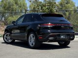 Certified 2022 Porsche Macan image 3