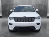 Used 2019 Jeep Grand Cherokee Altitude image 2