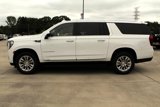 Used 2021 GMC Yukon XL SLT image 2