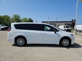 New 2025 Chrysler Pacifica Select image 2