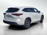 Used 2022 Toyota Highlander XLE image 4