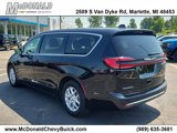 Used 2023 Chrysler Pacifica Touring-L image 3