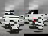 Used 2022 Nissan Frontier SV image 3
