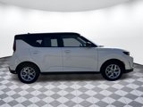 Used 2024 Kia Soul S image 2
