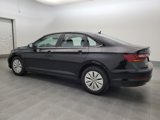 Used 2019 Volkswagen Jetta SE image 3