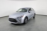 Used 2019 Toyota Yaris L image 2
