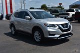 Used 2017 Nissan Rogue SV image 3