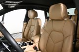 Certified 2023 Porsche Macan Turbo image 5