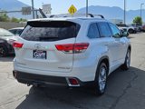 Used 2017 Toyota Highlander Limited image 3