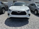 Used 2022 Toyota Highlander LE image 2