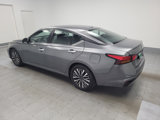 Used 2023 Nissan Altima 2.5 SV image 3