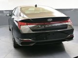 Used 2023 Hyundai Elantra SEL w/ Convenience Package image 4