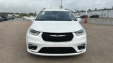 Used 2022 Chrysler Pacifica Touring-L image 3