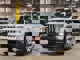 Used 2017 Jeep Renegade Limited image 4