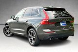 Used 2018 Volvo XC60 T5 Momentum w/ Vision Package image 4