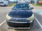 Used 2010 Ford Focus SE image 2