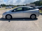Used 2016 Toyota Prius Two image 2