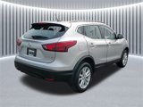 Used 2017 Nissan Rogue Sport SV w/ SV All-Weather Package image 2