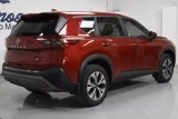 Used 2023 Nissan Rogue SV image 2