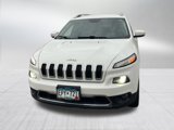 Used 2017 Jeep Cherokee Limited image 2