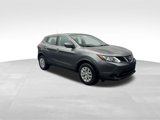 Used 2018 Nissan Rogue Sport S image 2