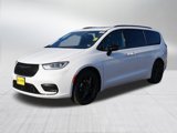 New 2025 Chrysler Pacifica Limited w/ Trailer Tow Group image 3
