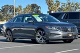Used 2022 Volkswagen Passat 2.0T SE image 2