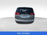 Used 2020 Chrysler Pacifica Touring w/ Advanced Safetytec Group image 4