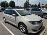 Used 2017 Chrysler Pacifica Touring-L w/ Tire & Wheel Group image 3